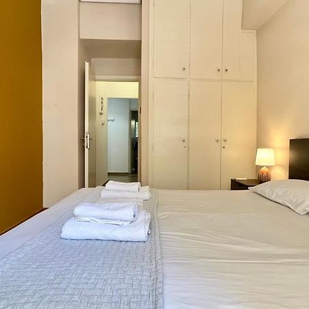 Modern & Cozy 51Sqm Apt In Thisseio Athens Exterior photo